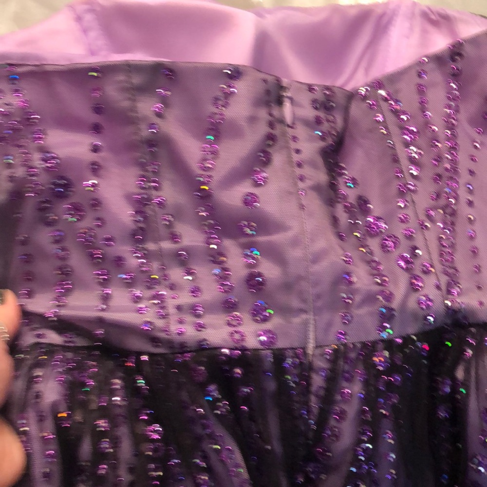 Dress - Picture 3 of 3